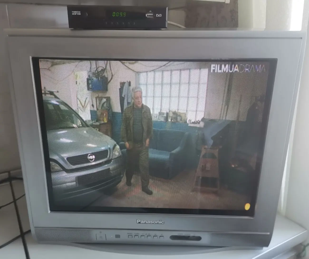 Телевізор Panasonic TC-21FS10TU 2