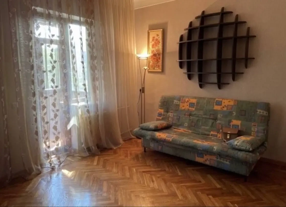 Оренда 2к.кв Центр.Маршала Бажанова 2