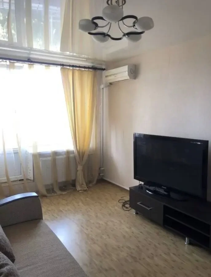 Аренда 1к.кв. Салтовка(Гвардейцев Широнинцев 44) 2