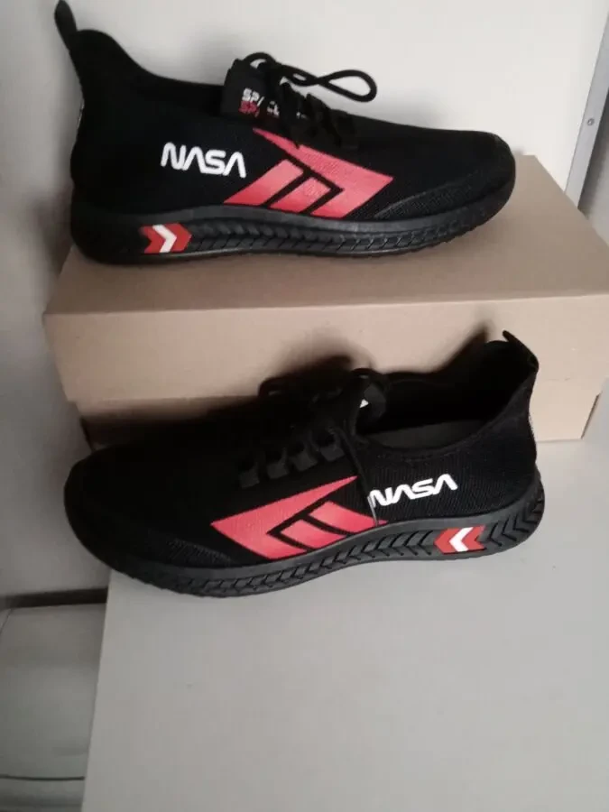 Продам кроссовки -макасины летние сетка