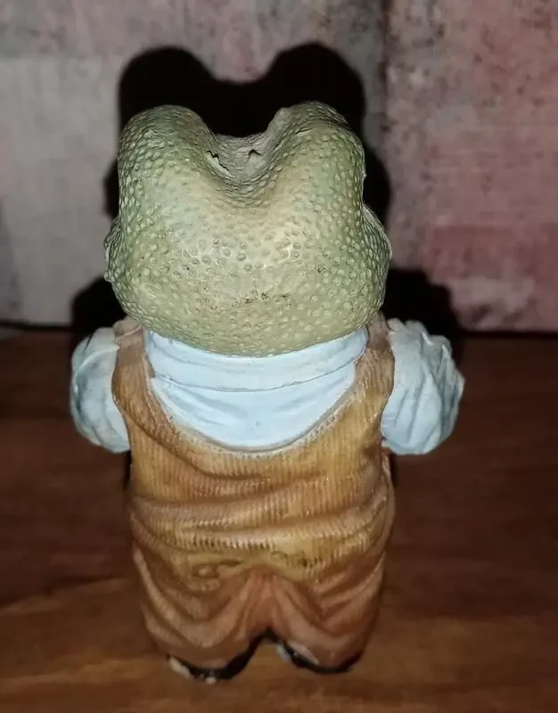 Статуэтка Лягушонок с фруктами, Англия 2