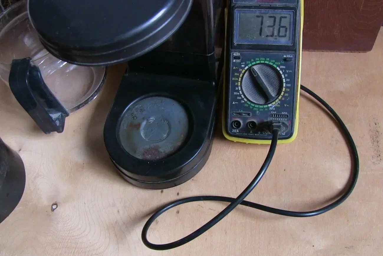 Кофеварка электрическая капельная Pansoanix PX-1702 650W, 1,25 Литра 4