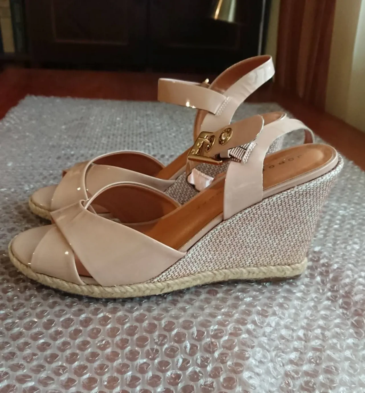 Босоножки женские новые Jorge Bischoff (Бразилия) 38р. 700грн