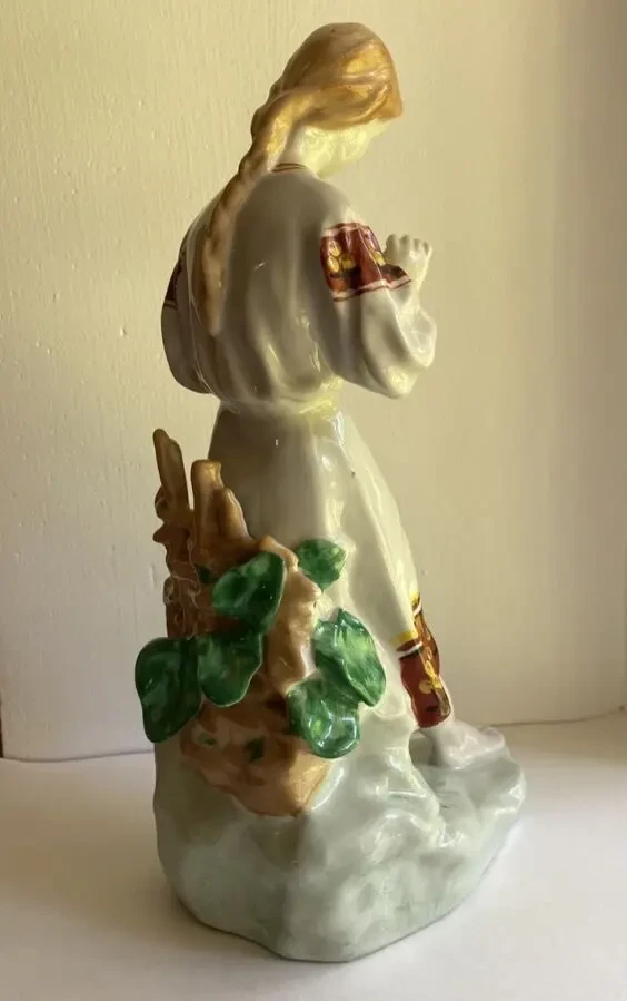 Статуэтка Любит , не любит Гадание на ромашке 29 см Жникруп Полонное 4