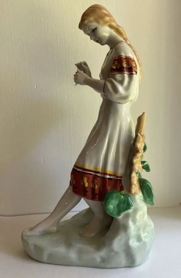 Статуэтка Любит , не любит Гадание на ромашке 29 см Жникруп Полонное 6