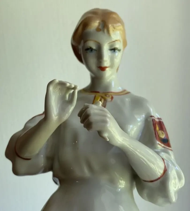 Статуэтка Любит , не любит Гадание на ромашке 29 см Жникруп Полонное 7