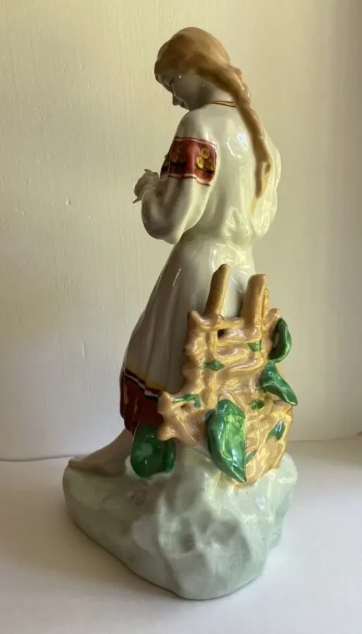 Статуэтка Любит , не любит Гадание на ромашке 29 см Жникруп Полонное 5