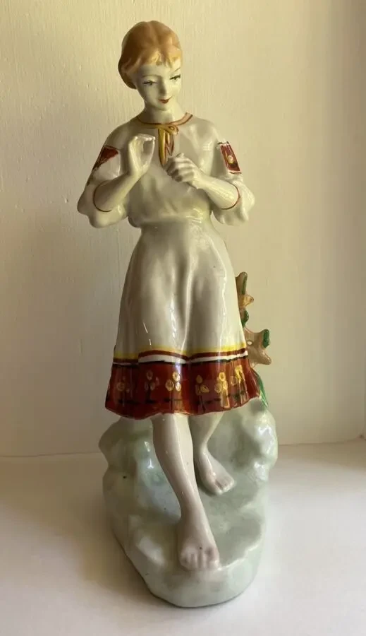 Статуэтка Любит , не любит Гадание на ромашке 29 см Жникруп Полонное 2