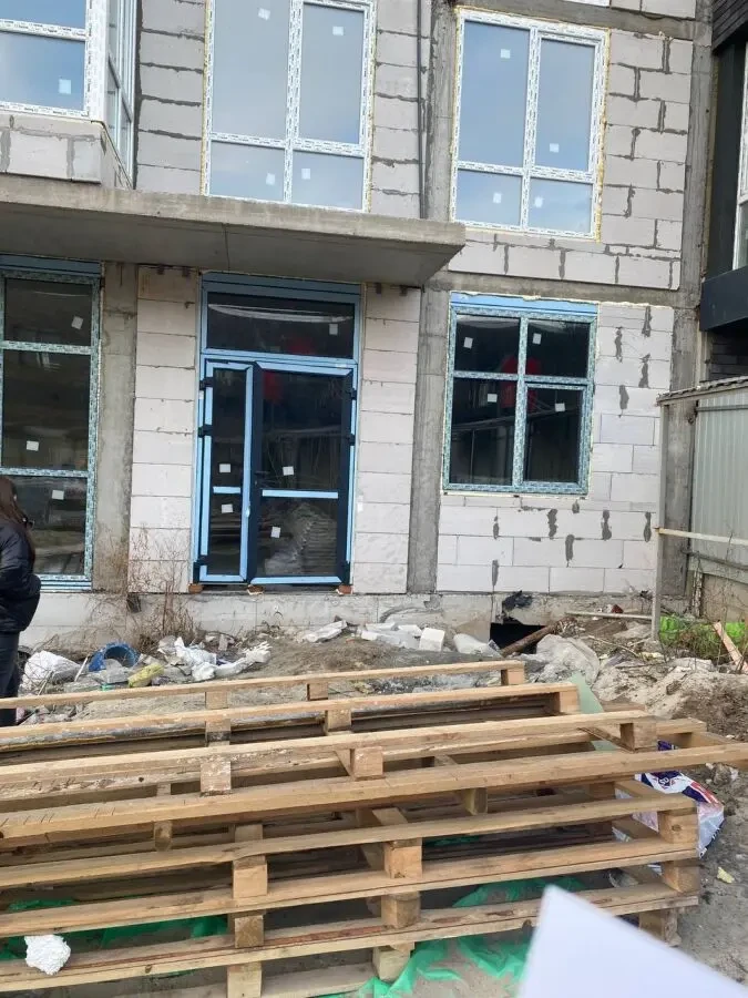 Офіс магазин аптека ЖК 4Ю Наумова Академ 7