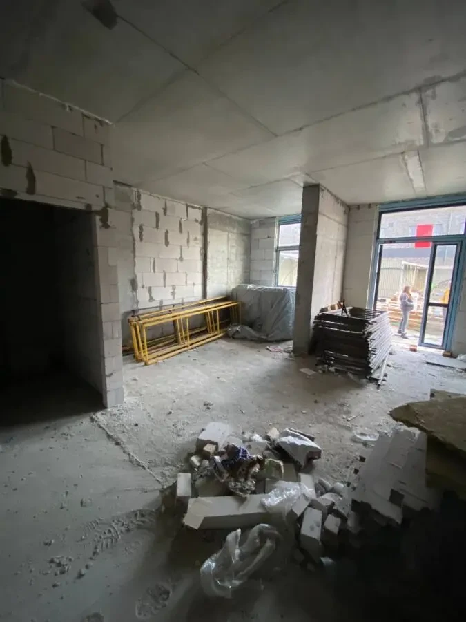 Банк клініка аналізи магазин кафе Наумова Академ 6