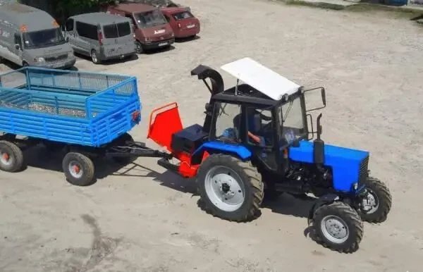 Подрібнювач деревини на трактор