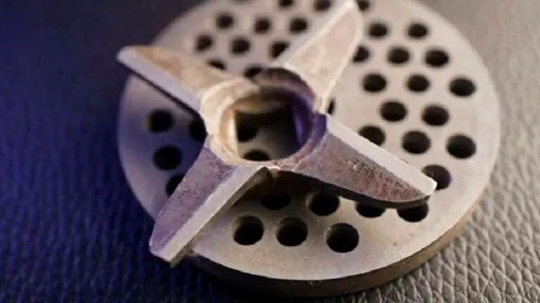 Сеточка и нож для ручной мясорубки