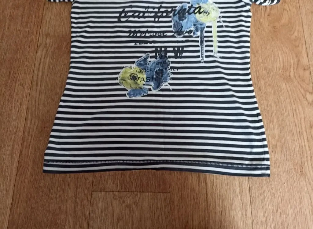 Красивая женская футболка полоска Германия 46-48 9