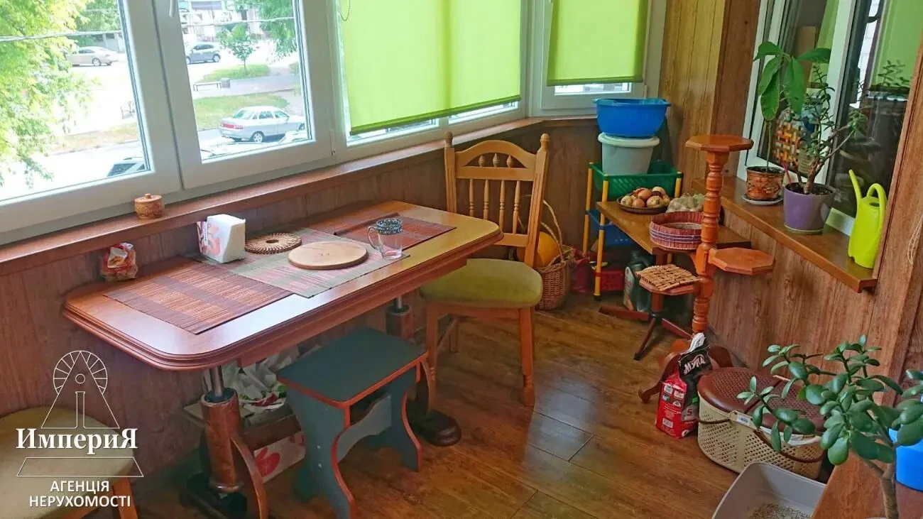 Продам 3-Х с ремонтом мебелью и техникой в элитном доме на Вокзальной 9