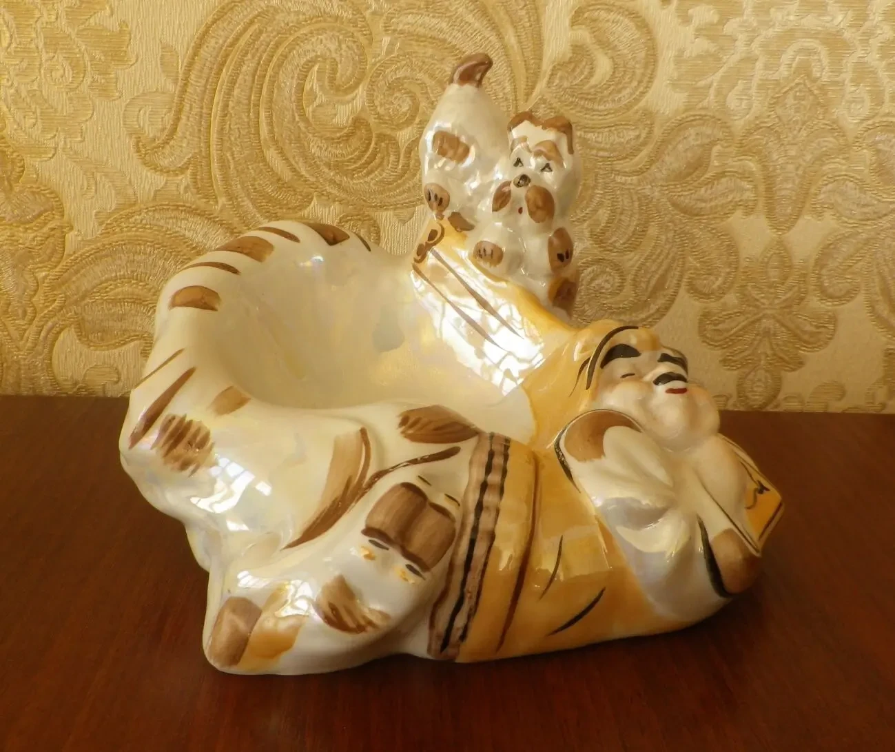 Пепельница Охотник с собакой в засаде Мусиенко Киев 2