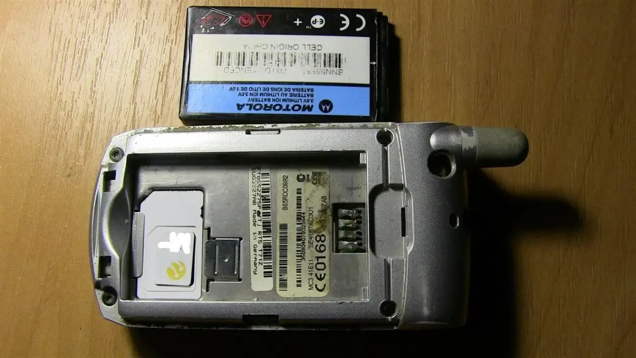 Телефон Motorola T720 GSM раритет 4