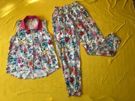 Костюм літній на дівчинку (зріст 152 см)