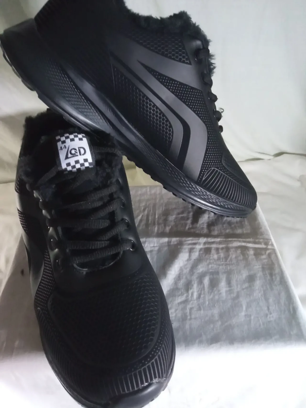 Утепленные мужские кроссовки новые 4