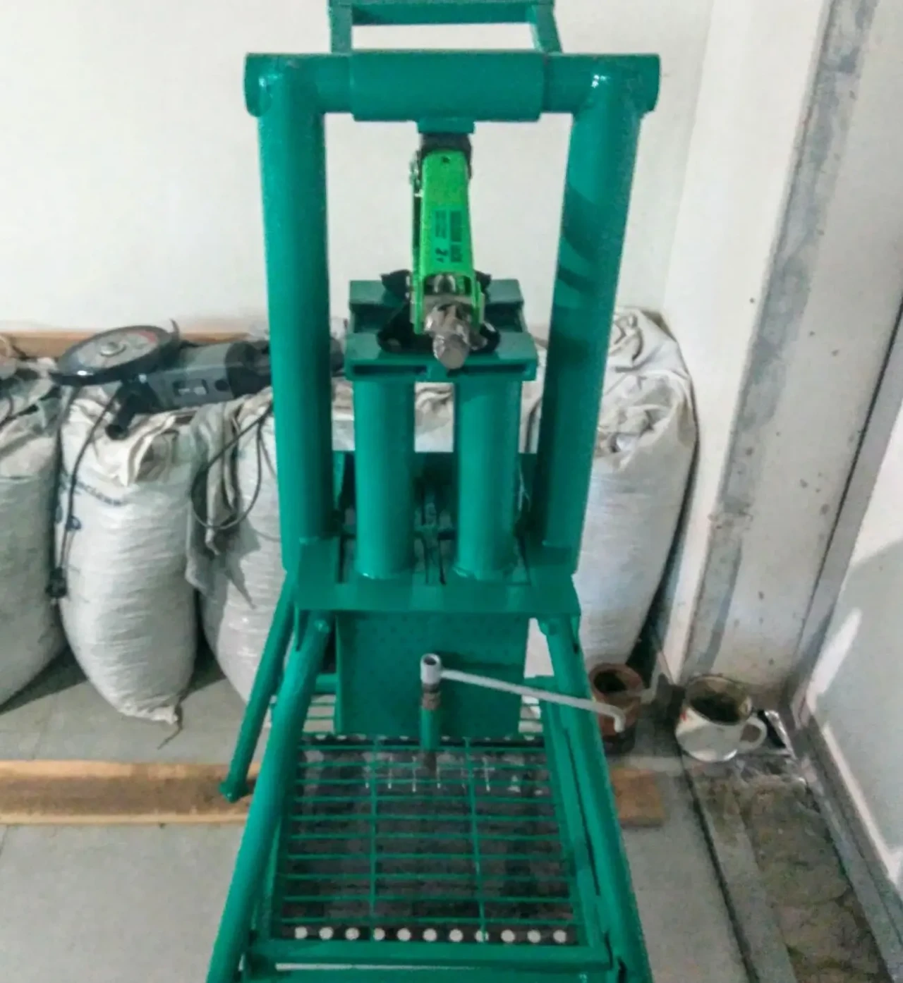 Прес для паливних брикетів (напівавтоматичний) саморобний 2