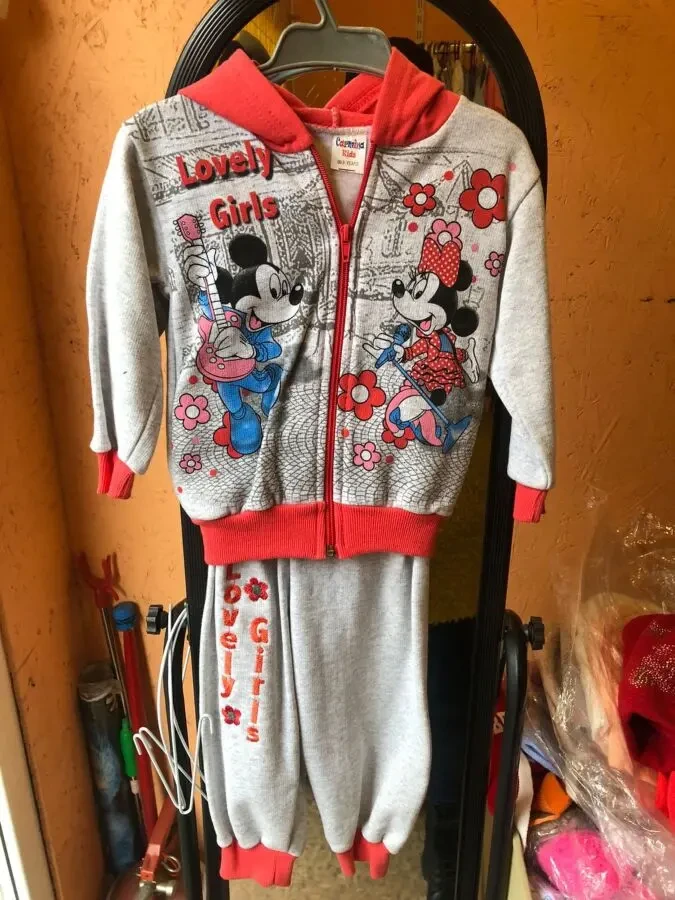 Спортивний костюм на дівчинку 98 см