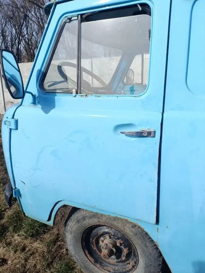 Продам УАЗ 3741 буханка 89р.в. 9