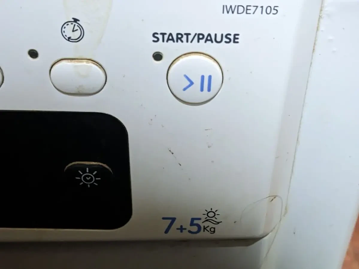 Пральна машина Indesit IWDE 7105 (із сушаркою), завантаженням до 7кг 2