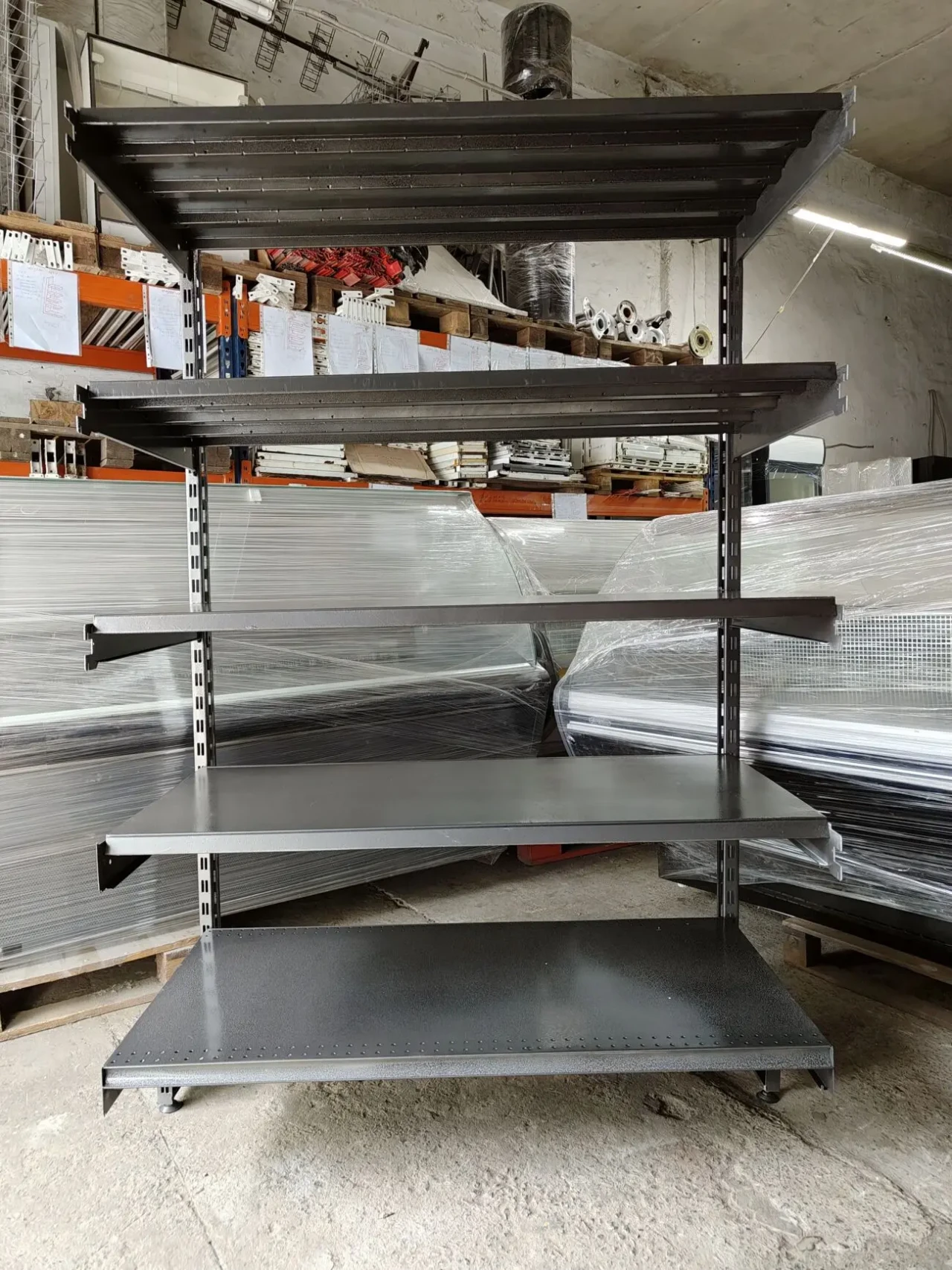 Торгові стелажі пристінні односторонні 3