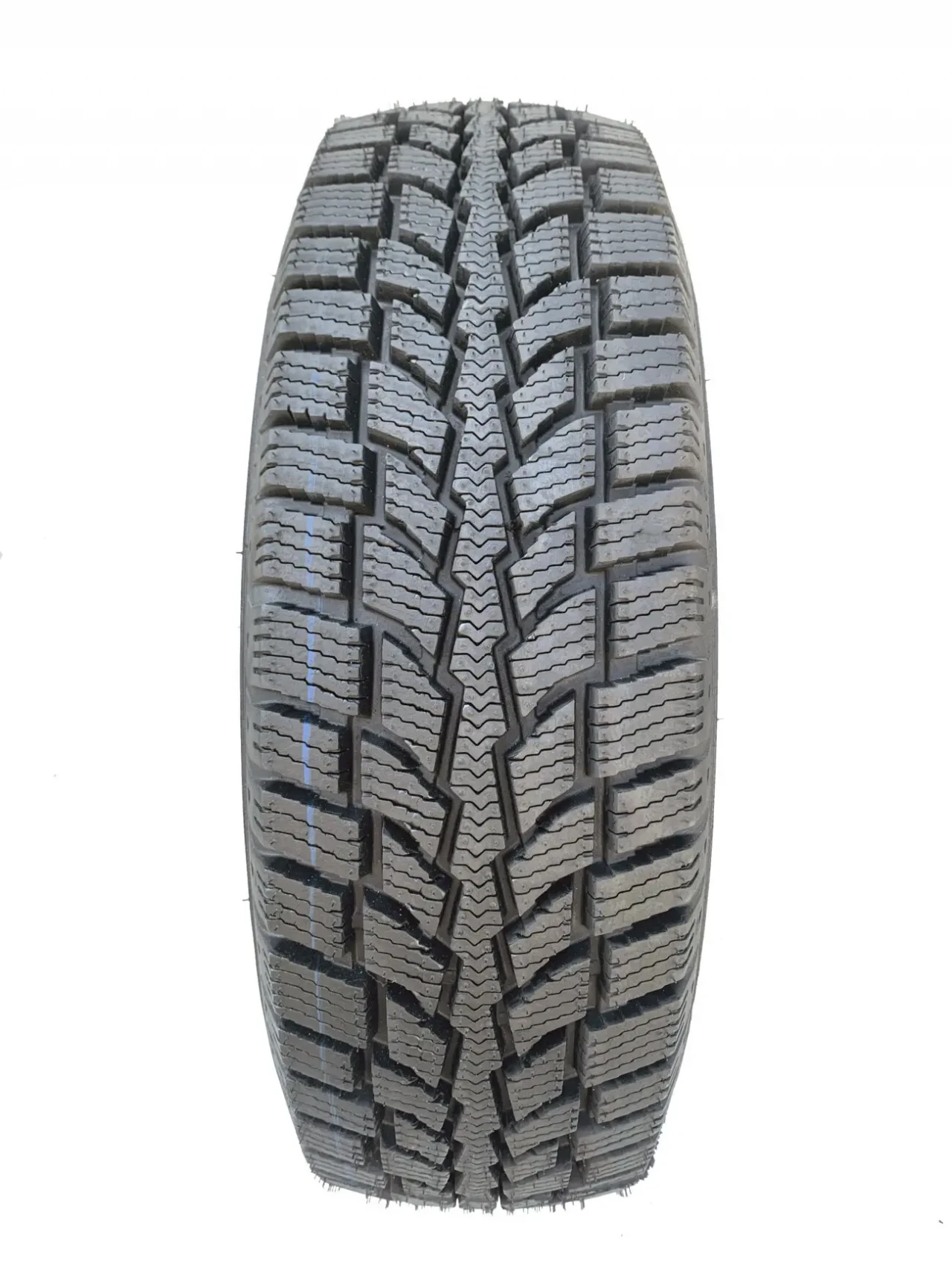 Шина зимова 225/65 R16C 109/107T резина зимня NHK MYKI POLAND 4