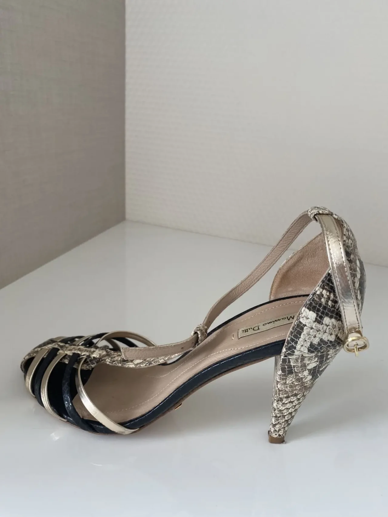 Продам босоножки Hoсho en Espani 40 размер. 3