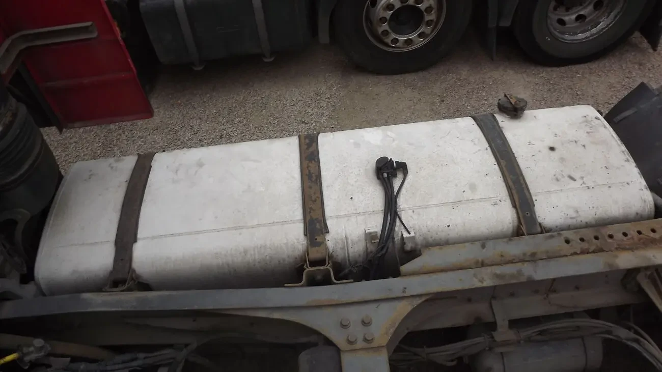 бак  палевний / запчастини  Даф,Ман, 4