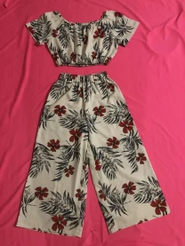 Костюм льняний на дівчинку-підлітка 146/152 см