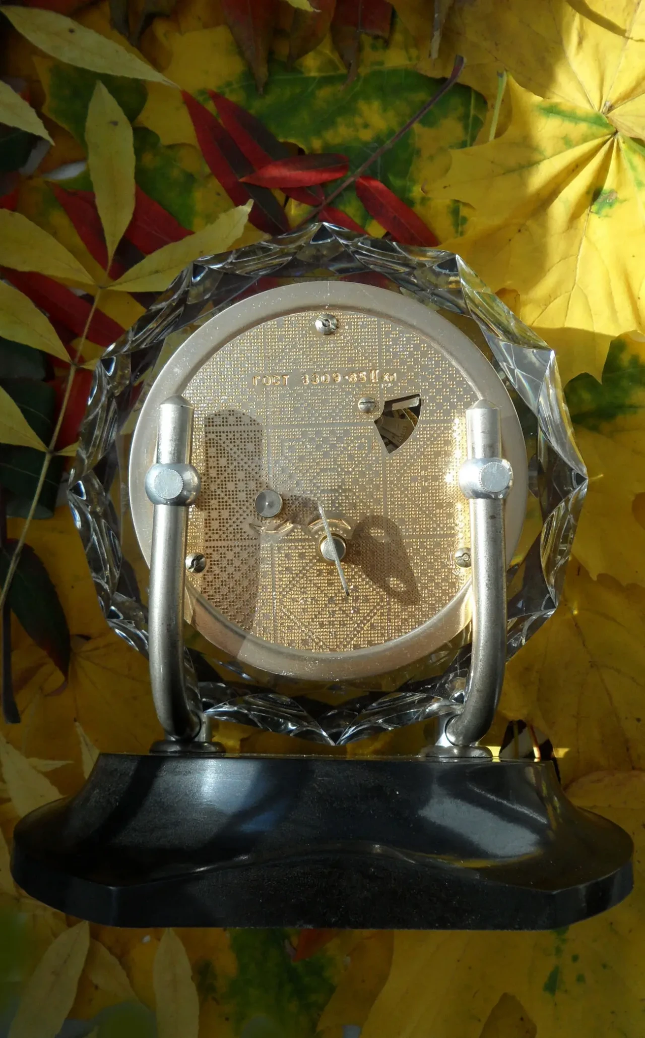 МАЯК-ОСЕНЬ-ХРУСТАЛЬ  НАСТОЛЬНО-КАМИННЫЕ часы, МЕХАНИКА, СДЕЛАНО в ССС 3