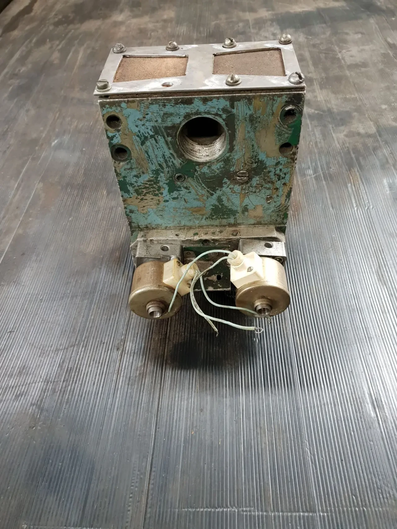 Куплю пневмораспределители марки у71-22а, у71-24 в любом состоянии 2