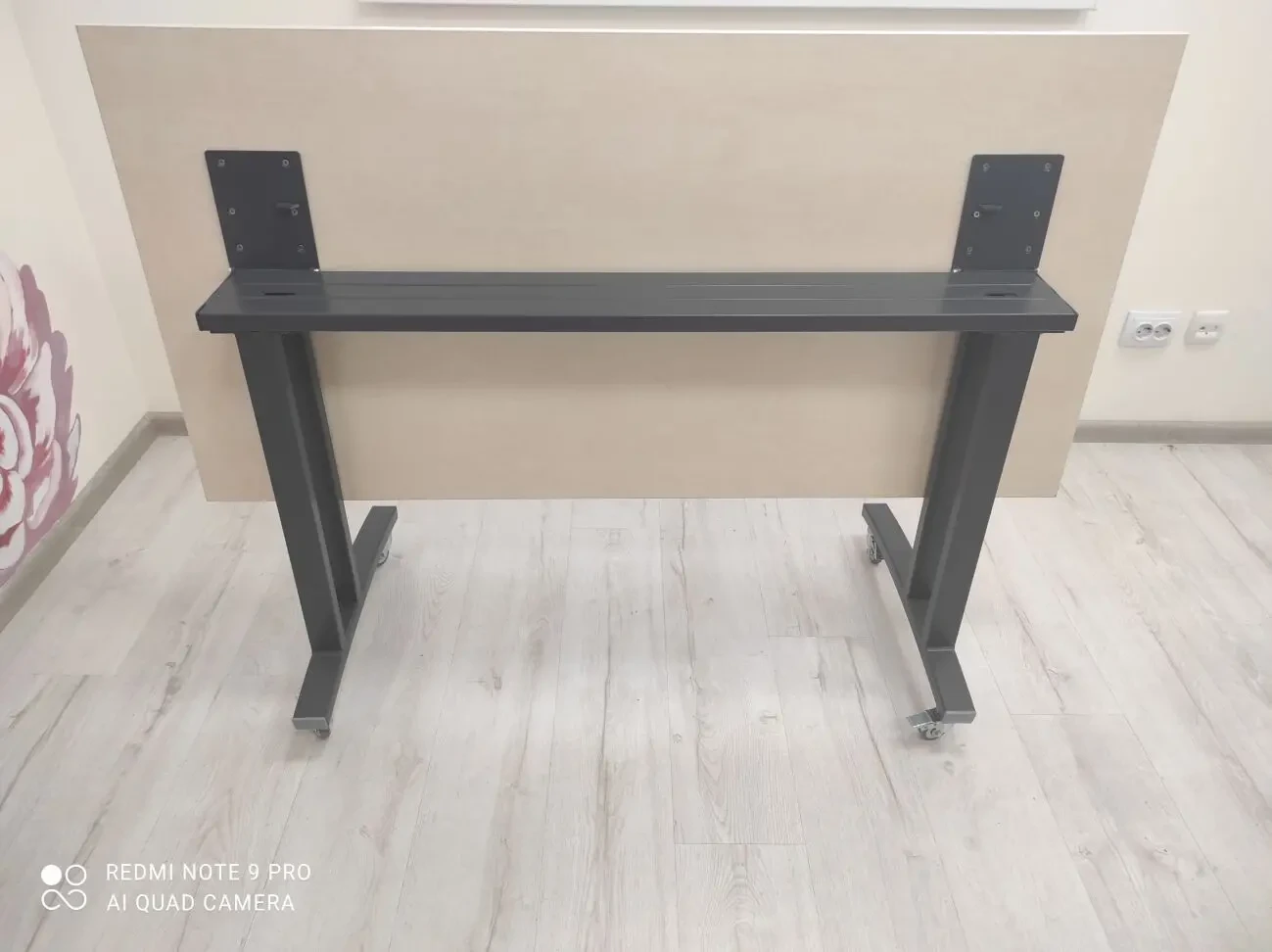 Стіл розкладний на колесах 3