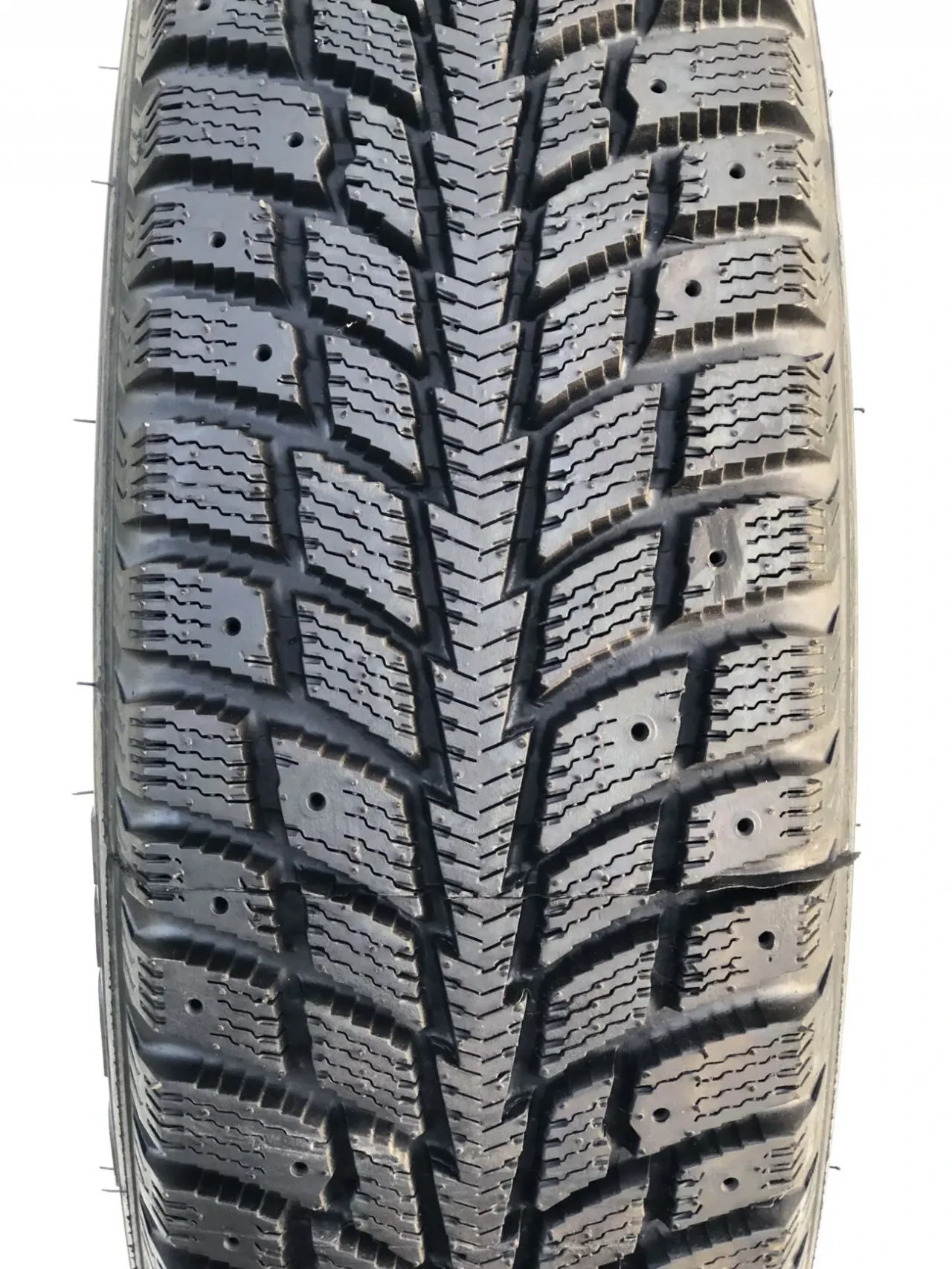 Шини зимові 205/60 R16 92H резина зимня DOMIN NHK Poland