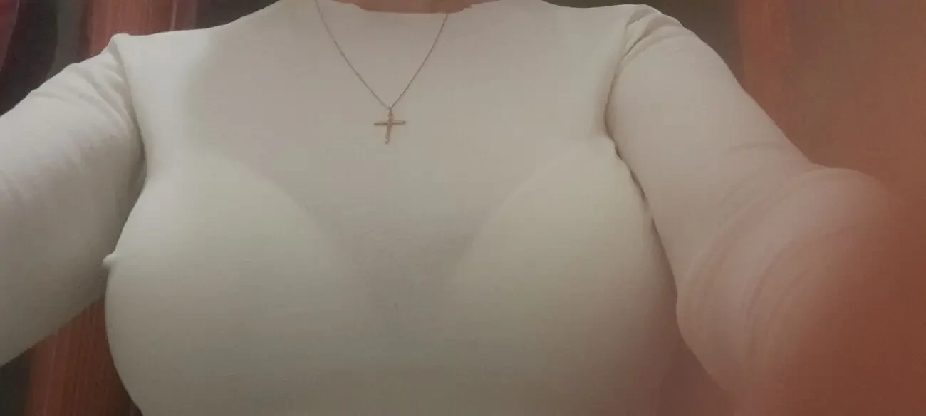 Белая кофта с длинным рукавом 3