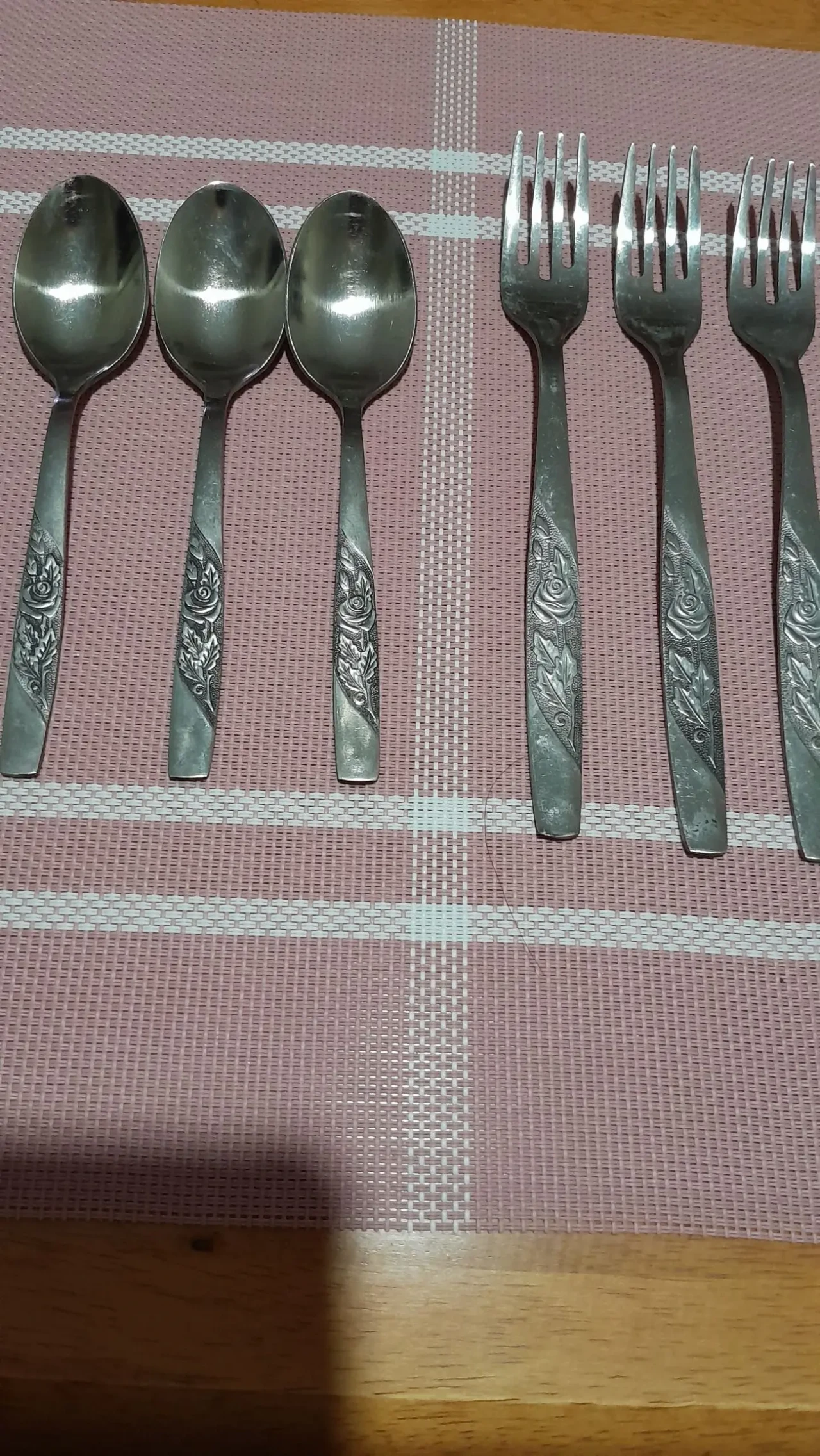 Красивые чайные ложки из нержавейки с розочкой. Новые. Ретро