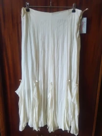 Новая белая юбка (Турция)-3 dvd диска с записями фильмов в подарок.