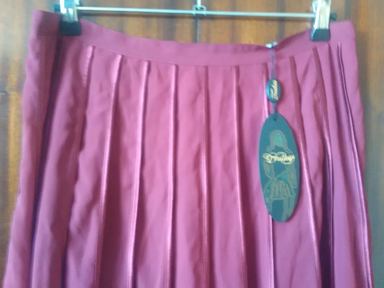 Новая бордовая юбка-3 dvd диска с записями фильмов в подарок.