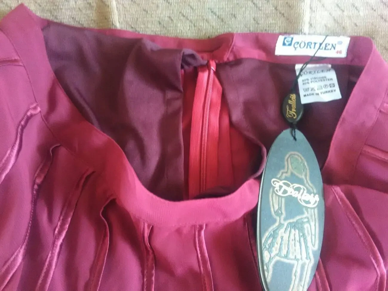 Новая бордовая юбка-3 dvd диска с записями фильмов в подарок. 5