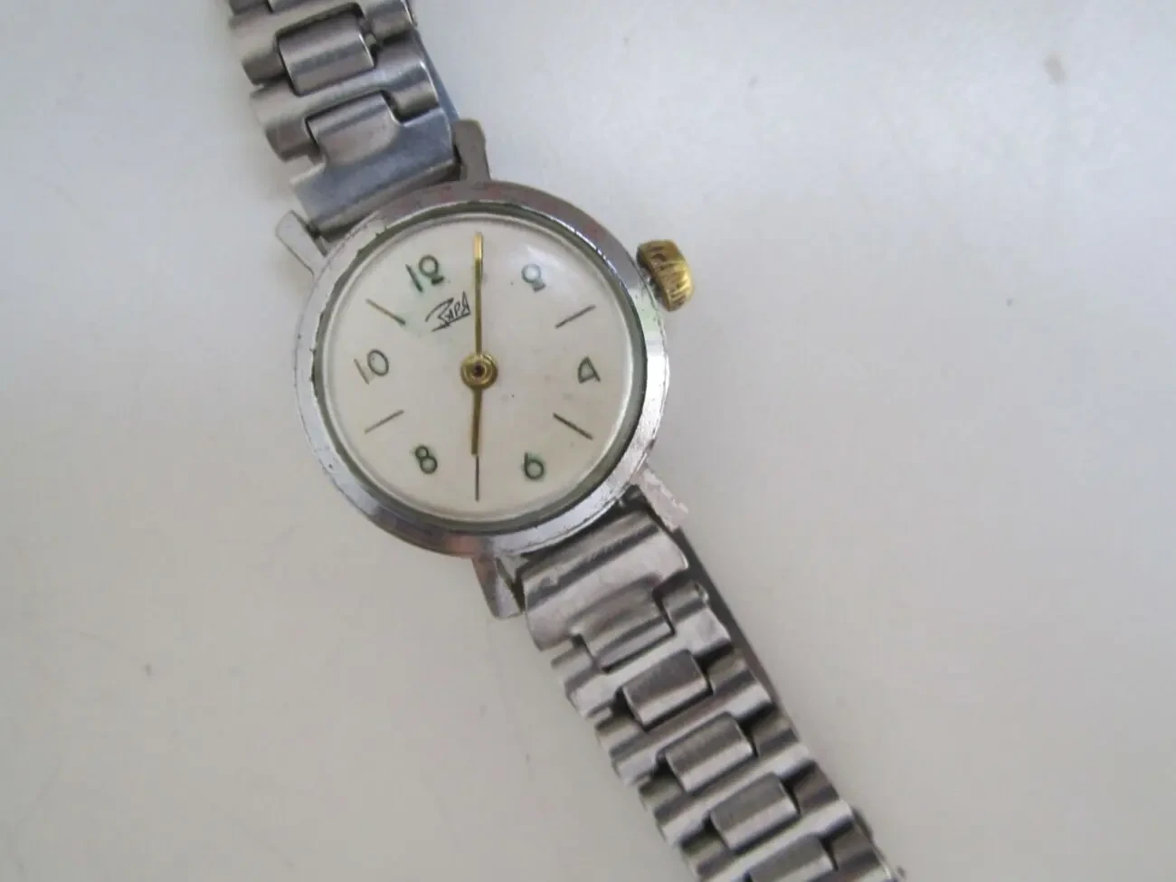 Часы женские ЗАРЯ СССР 12