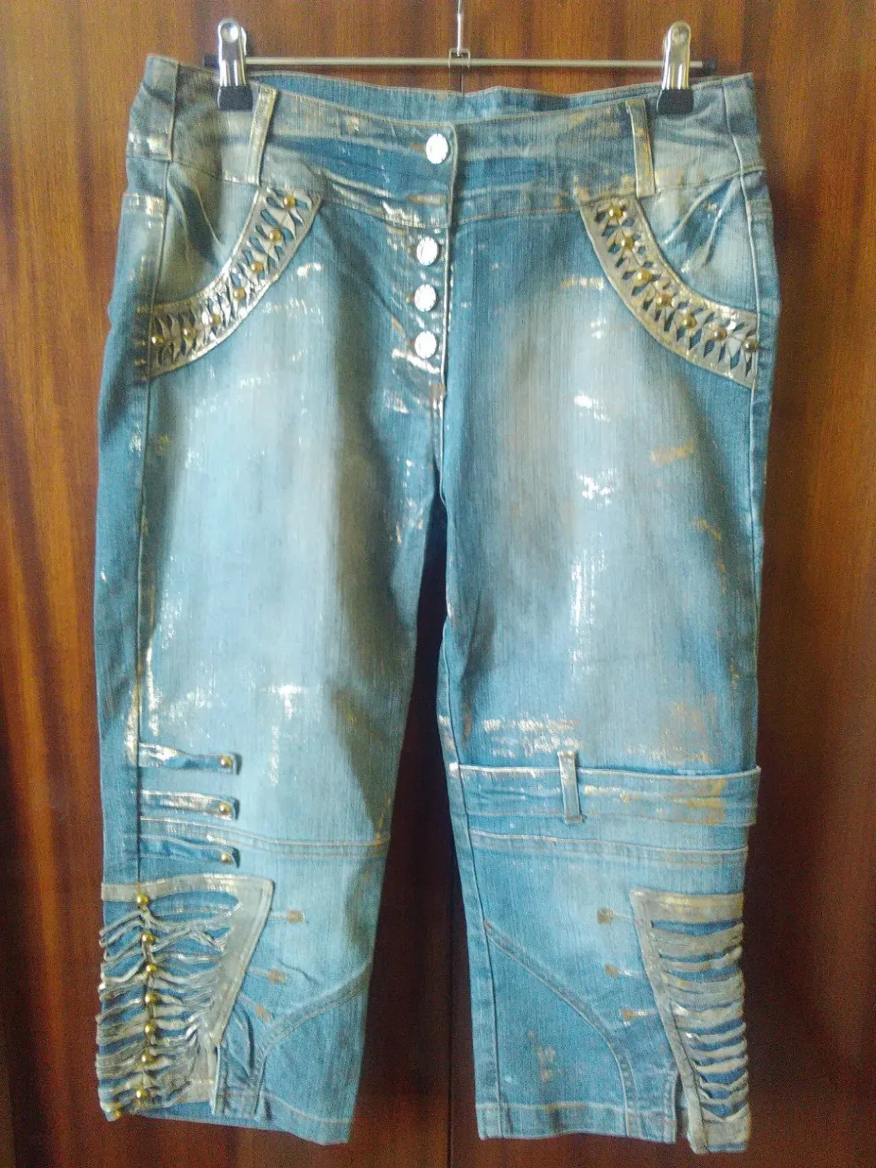 Женские джинсовые бриджи-3 dvd диска в подарок.