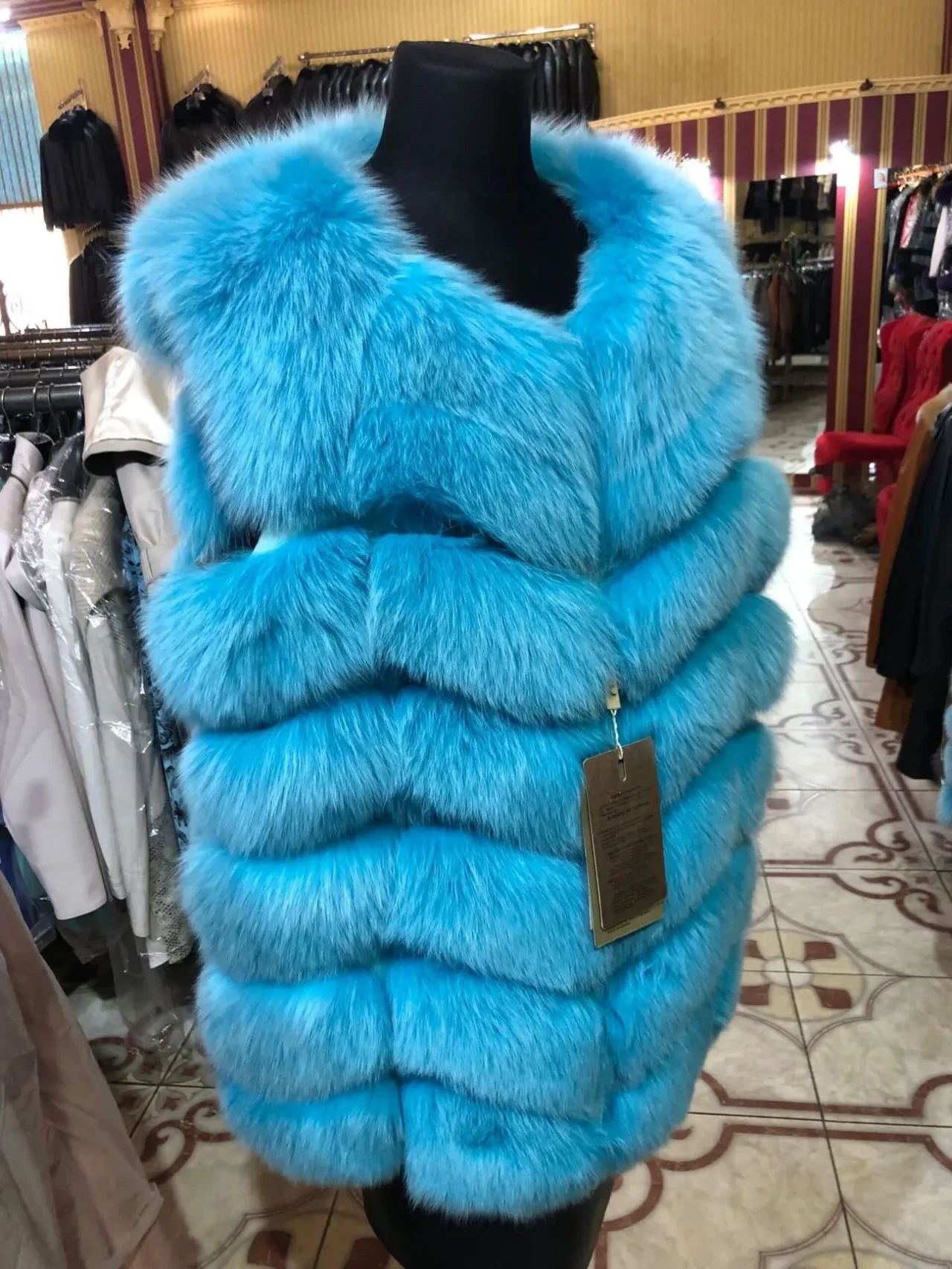 Натуральна безрукавка з песця 5