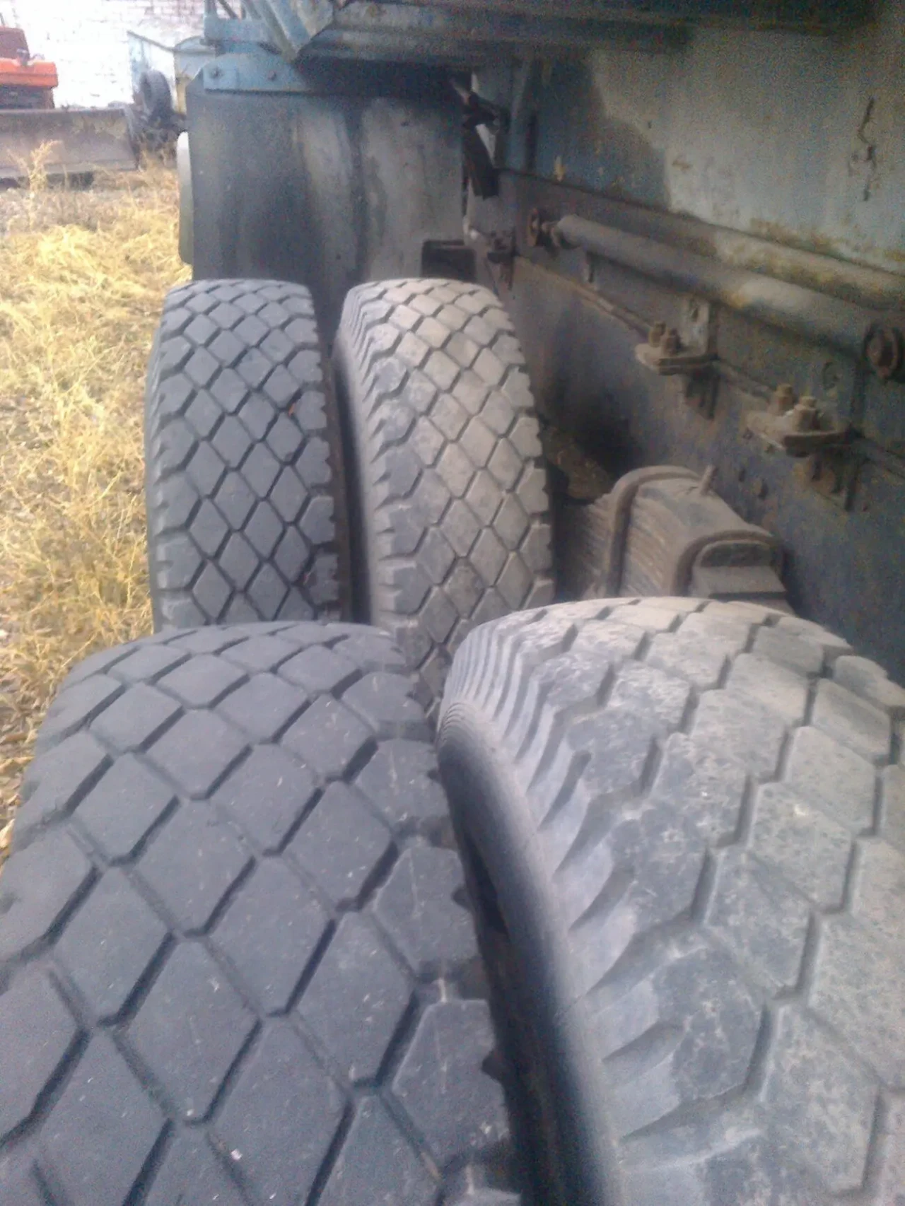 Продам самосвал КРАЗ -256 Б . Запчасти Зил-130 , 157 . 2