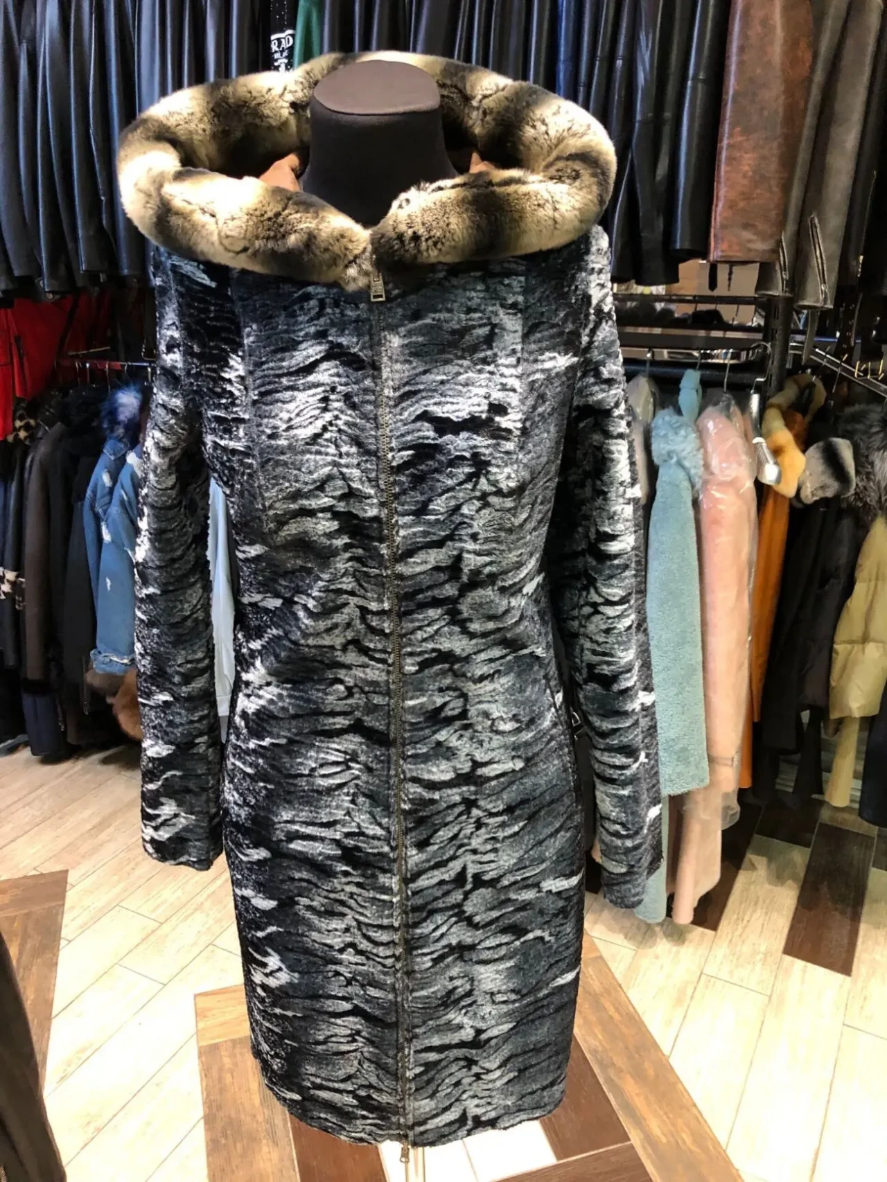 Акція!Плащ з натуральним хутром, 6