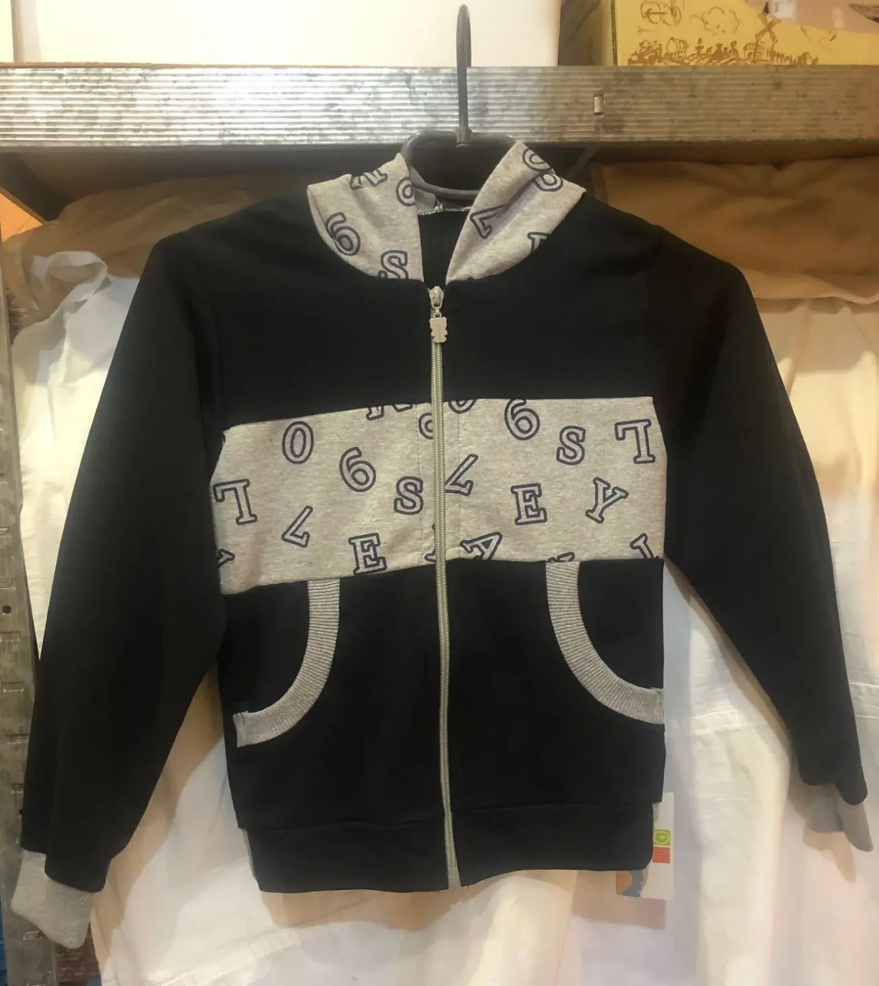 Кофта спортивна дитяча 140 см