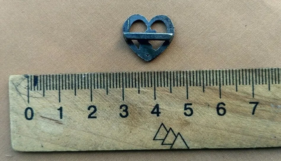 Декоративная подвеска кулон Сердечко с зайчиком 2