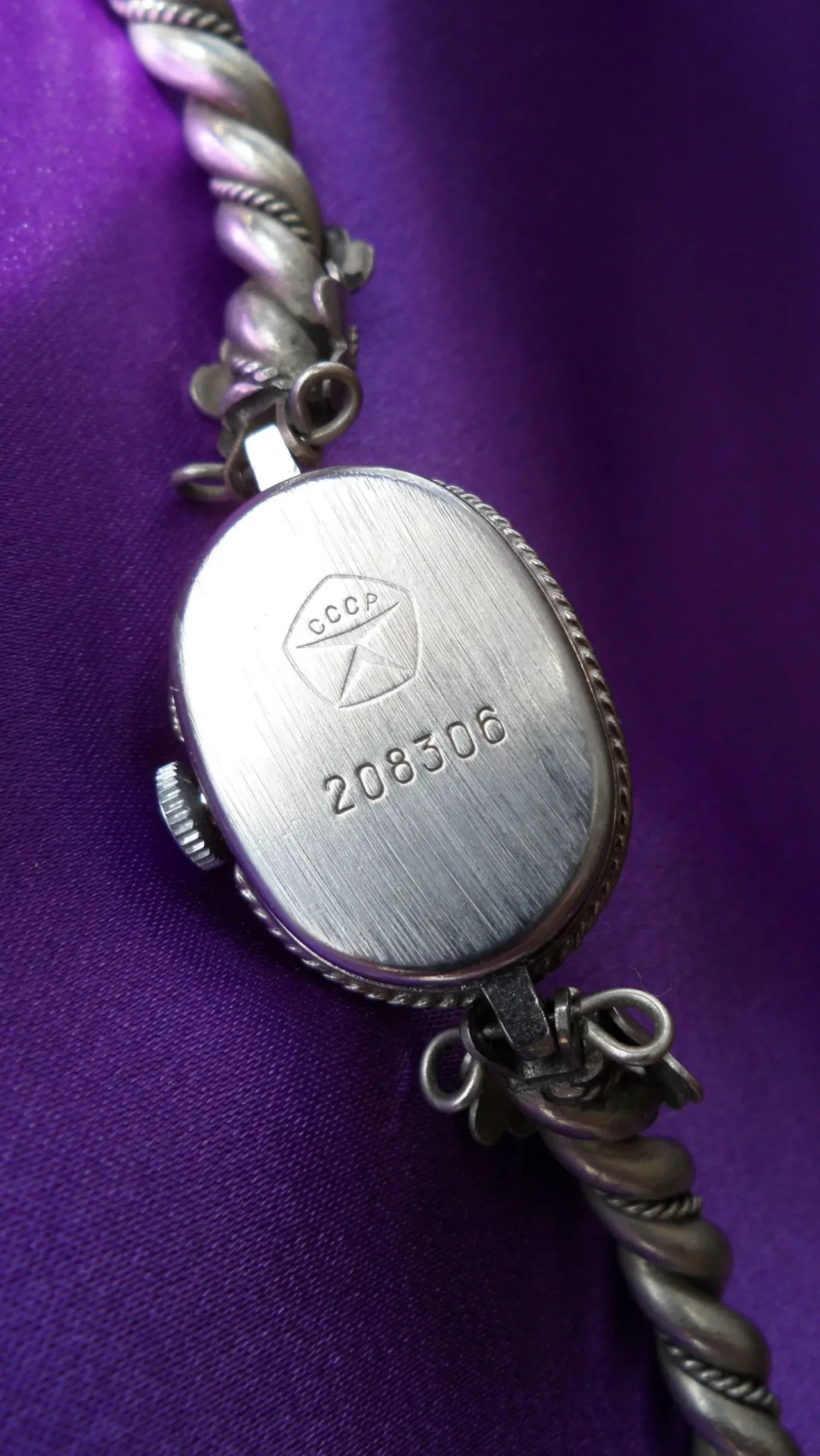 МЕЛЬХИОР, корпус  браслет на часах ЛУЧ-1801, сделано в СССР 80-х. мех 5