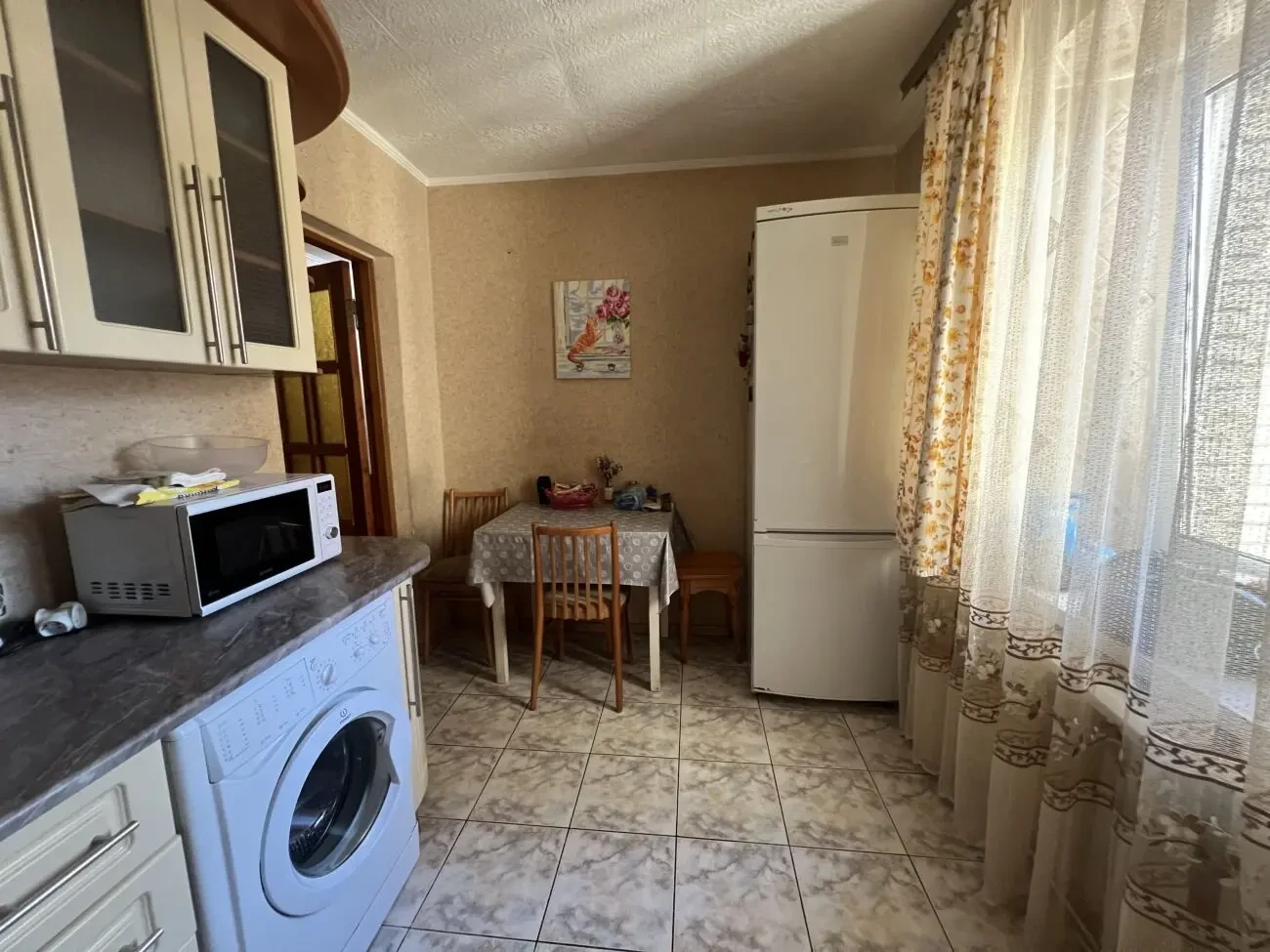 Здам 1 кімнату в 3-кімнатній 6