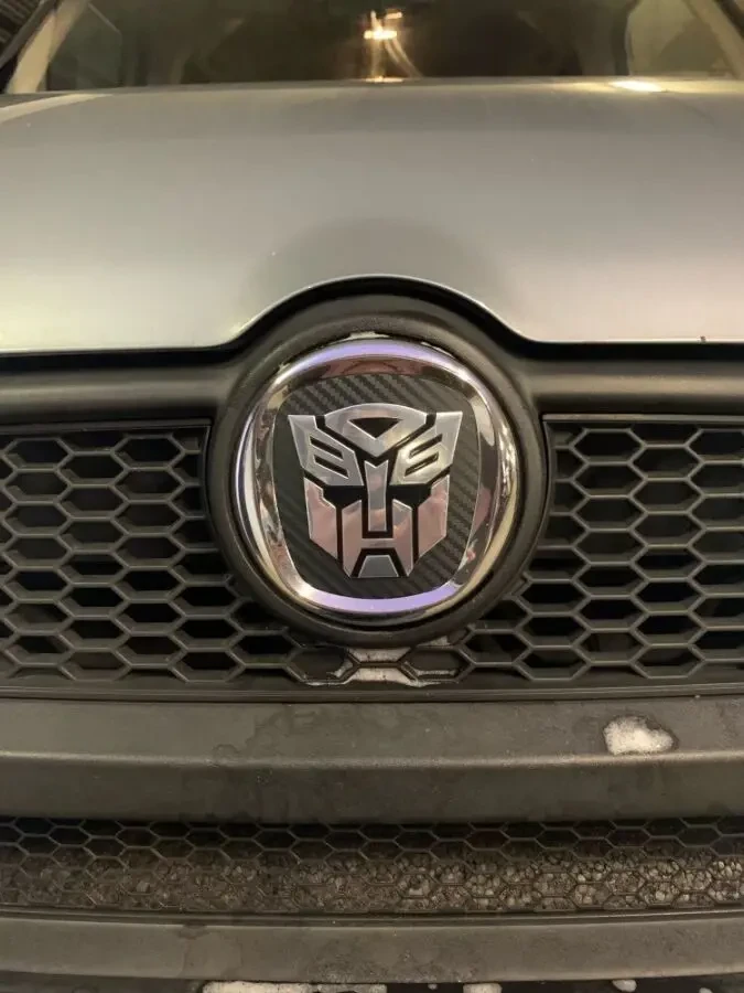 Наклейка на авто алюминиевая Трансформер Автобот 7